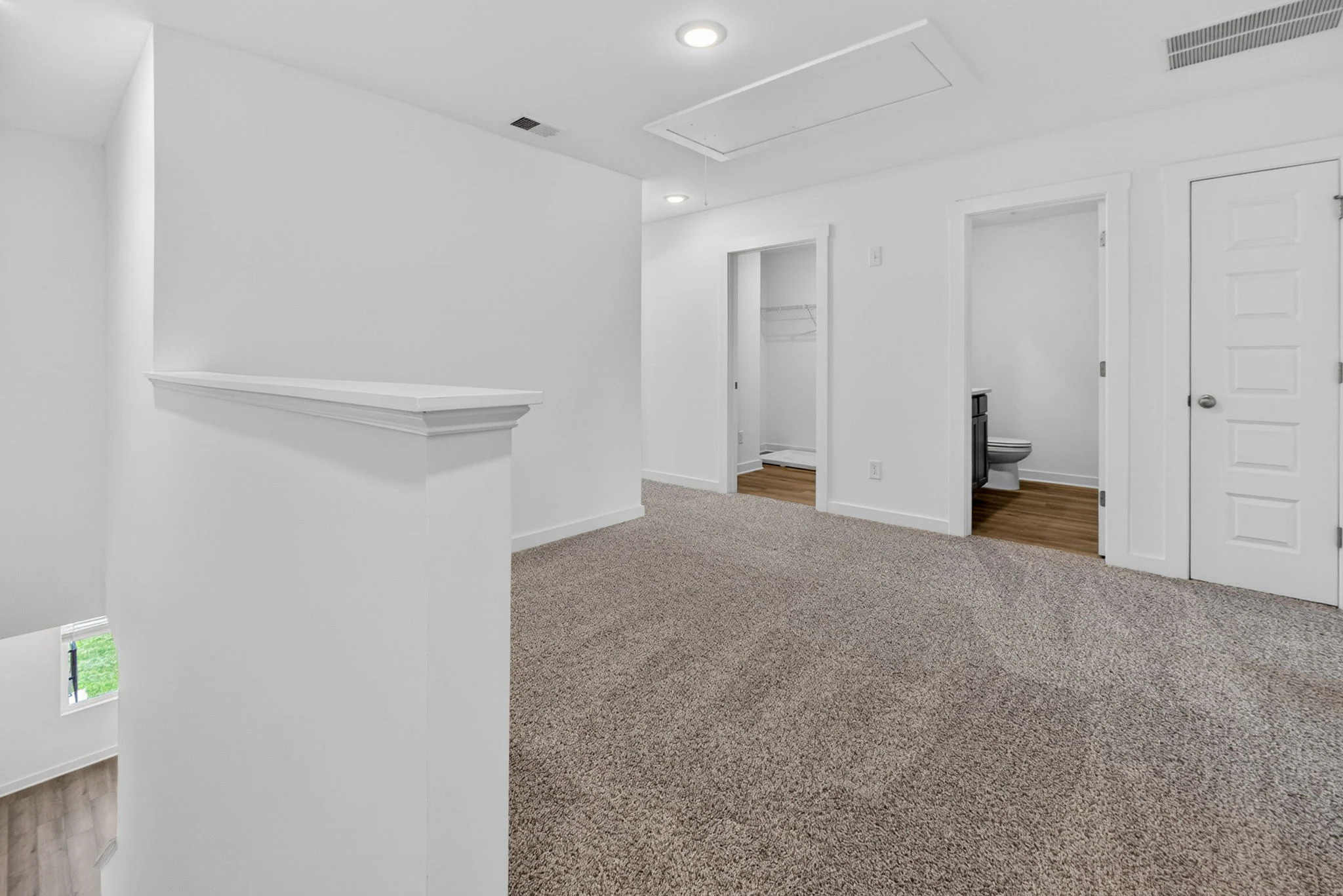 Gallery Photo 16