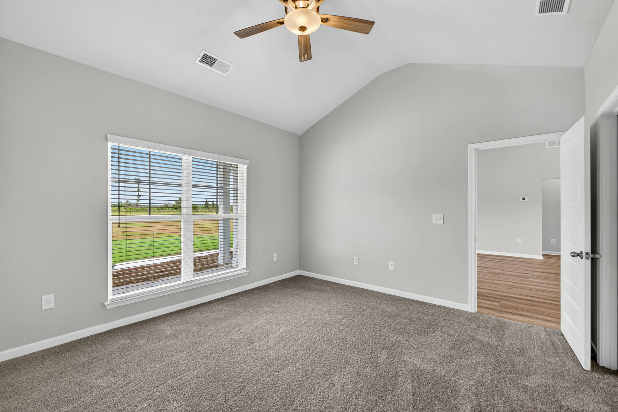 Gallery Photo 14